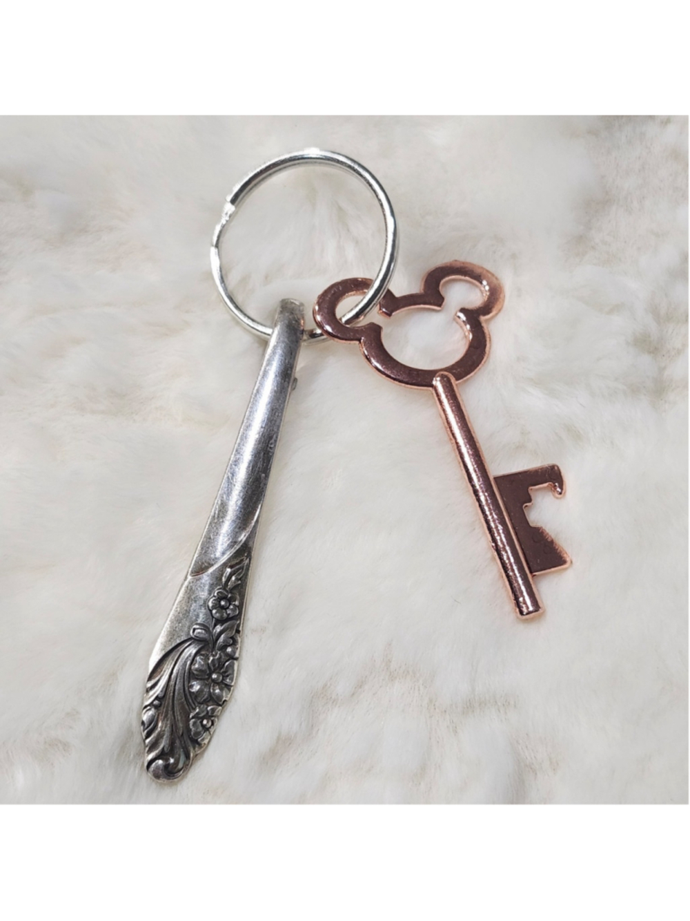 ONEIDA silverplate 1954 ROYAL ROSE Keychain